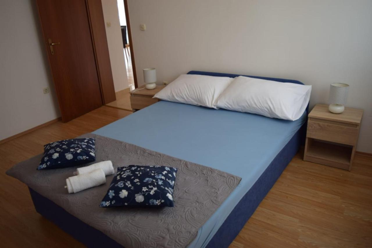 Apartments Marta Kaštel Novi المظهر الخارجي الصورة