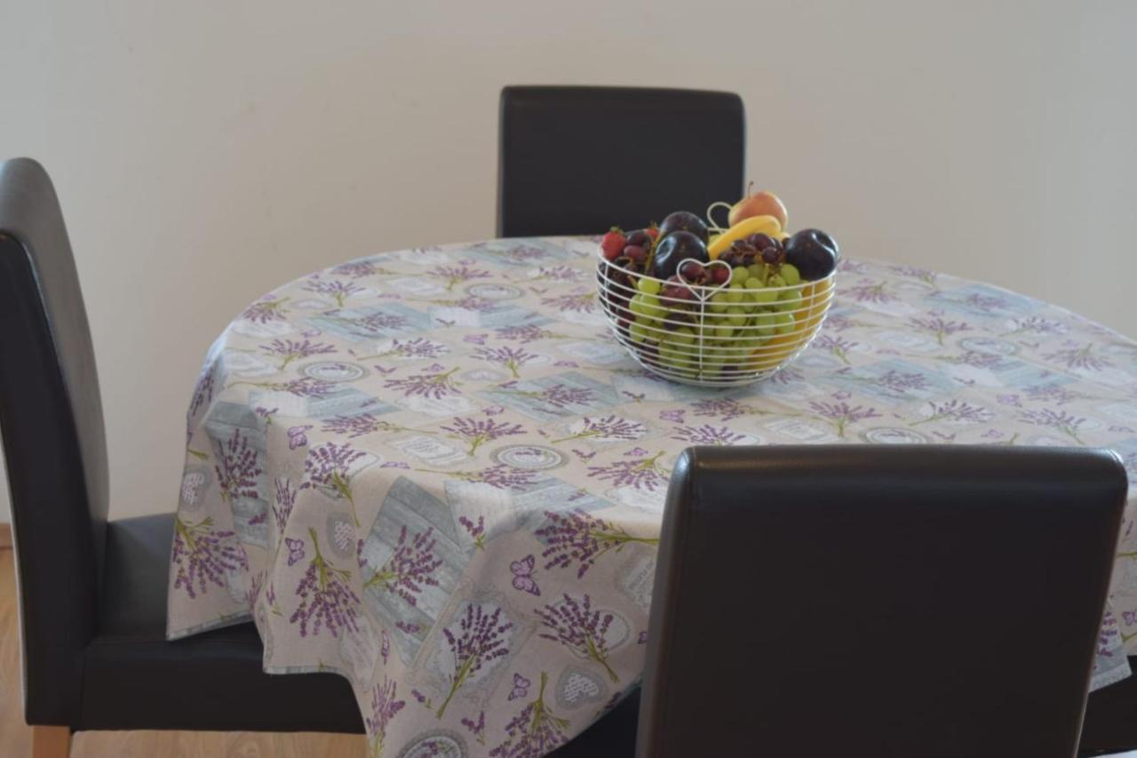 Apartments Marta Kaštel Novi المظهر الخارجي الصورة