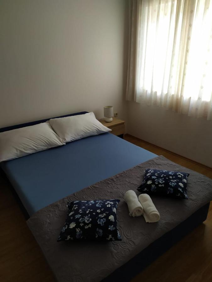 Apartments Marta Kaštel Novi المظهر الخارجي الصورة