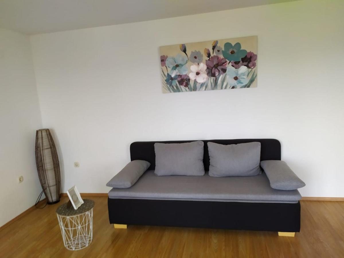 Apartments Marta Kaštel Novi المظهر الخارجي الصورة