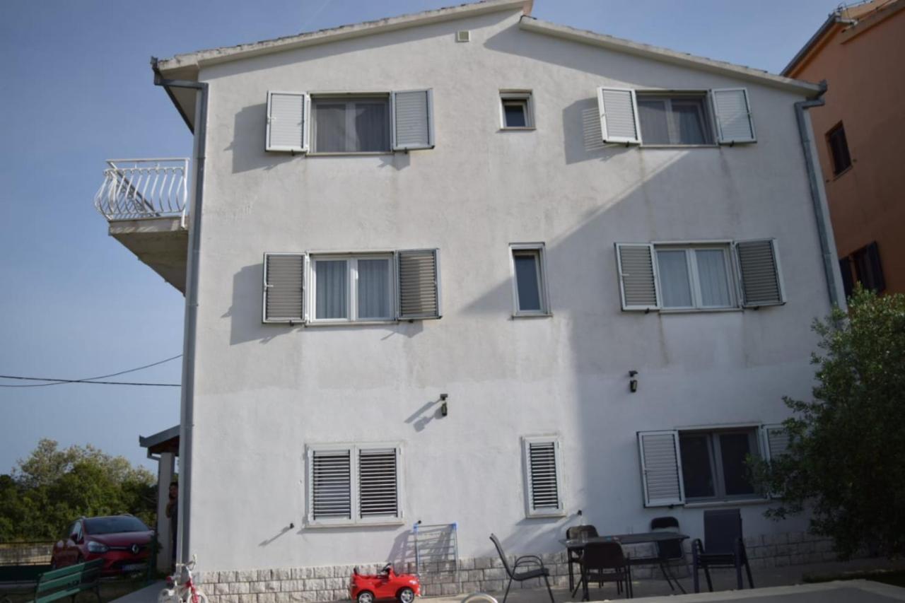 Apartments Marta Kaštel Novi المظهر الخارجي الصورة