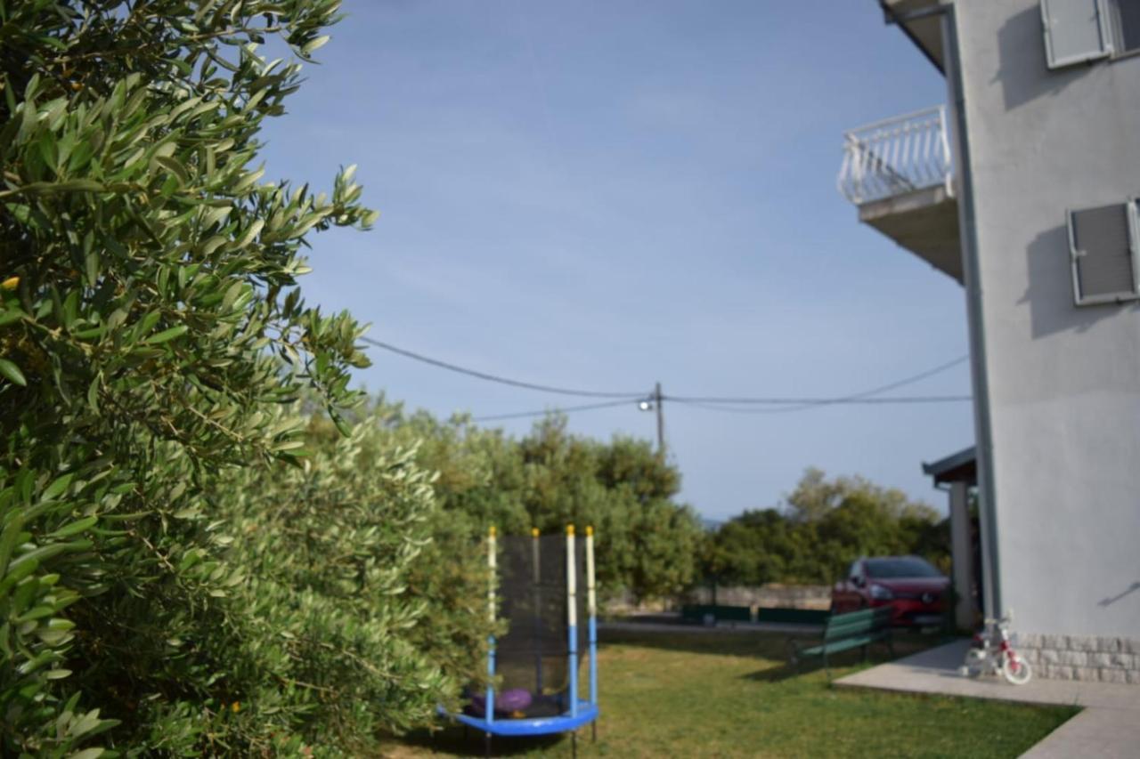 Apartments Marta Kaštel Novi المظهر الخارجي الصورة