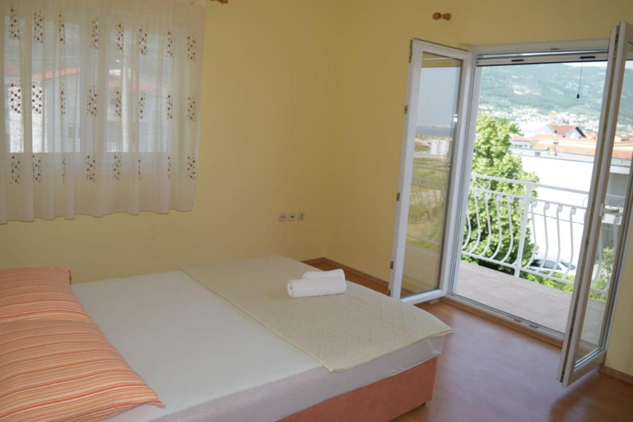 Apartments Marta Kaštel Novi المظهر الخارجي الصورة